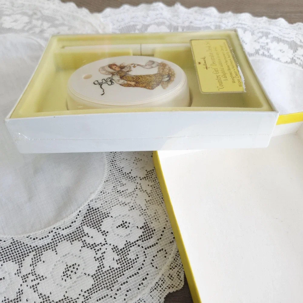 Vintage Hallmark Country Girl Pen Set, New in Box